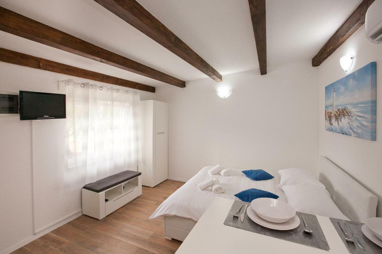 Studio Apartments Tara Zadar Exterior photo