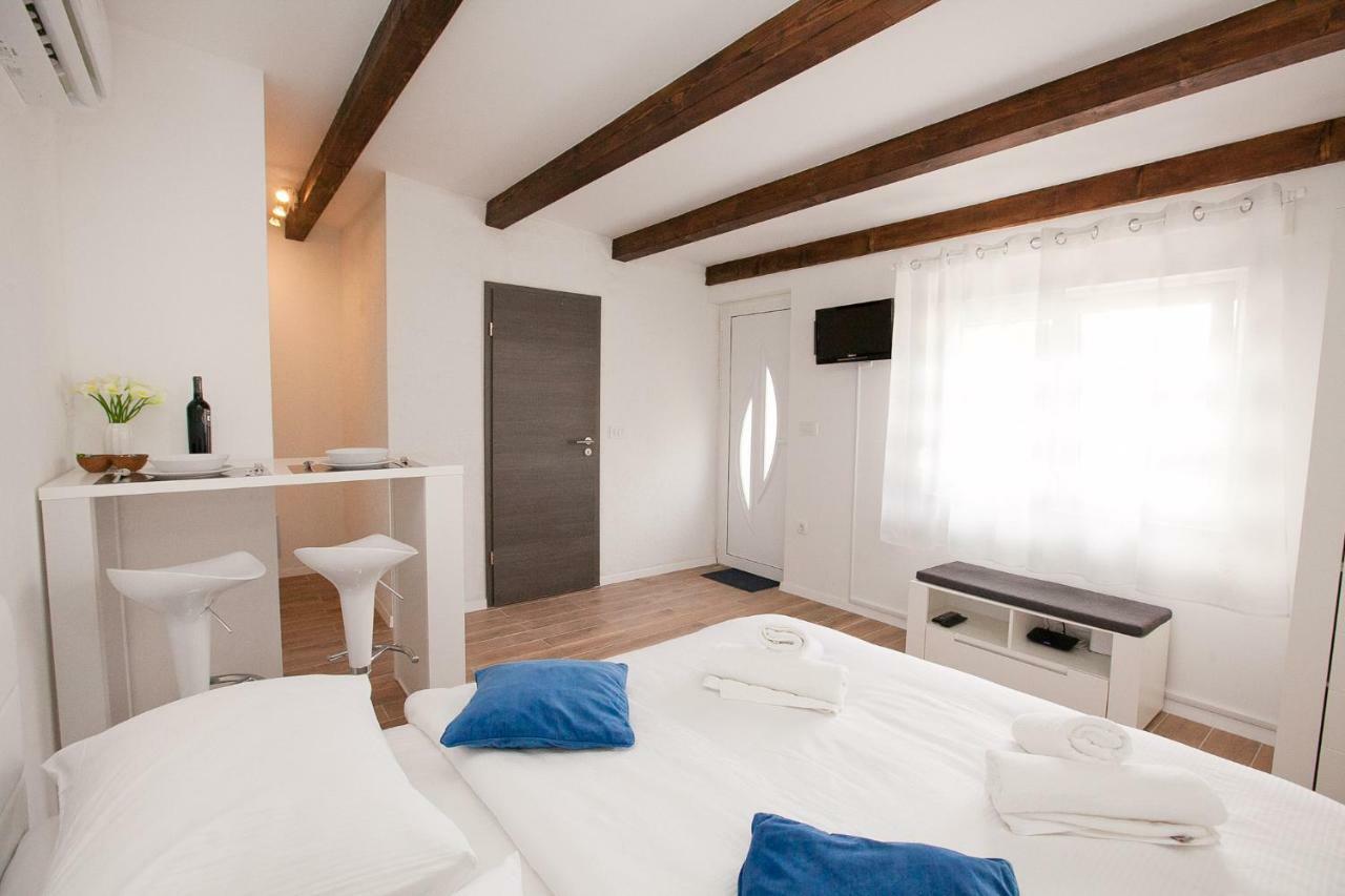 Studio Apartments Tara Zadar Exterior photo