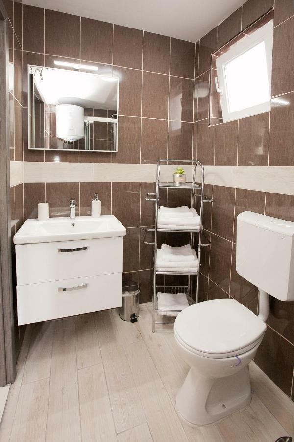 Studio Apartments Tara Zadar Exterior photo